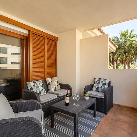 New With Sea View And Pool Апартаменты Торевьиа