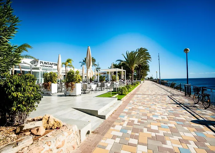 New With Sea View And Pool